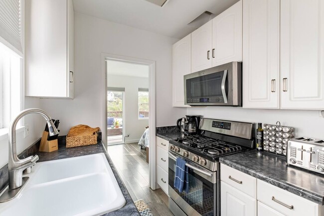 Photo - 3523 Crowell St