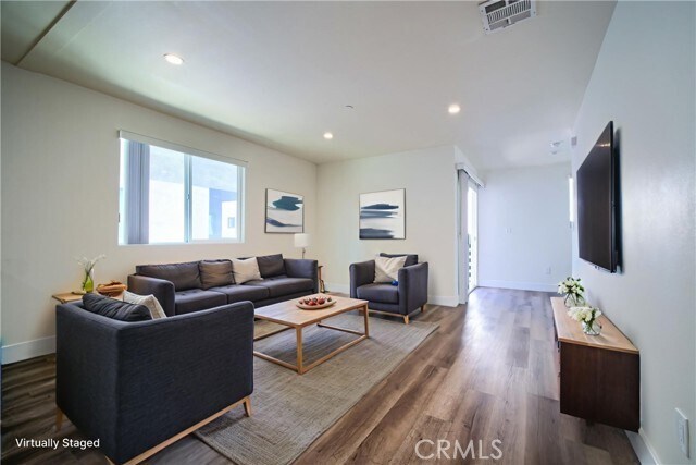 Photo - 1425 S New Hampshire Ave Townhome