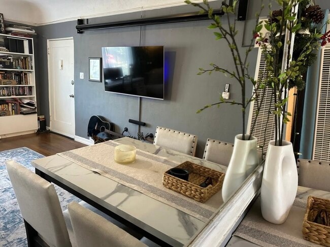 Photo - 409 N Curson Ave Unit 409