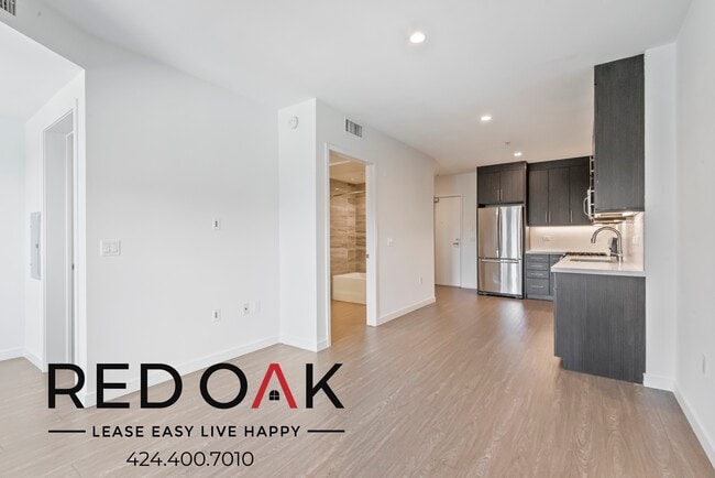 Building Photo - 11405 Chandler Blvd Unit 610