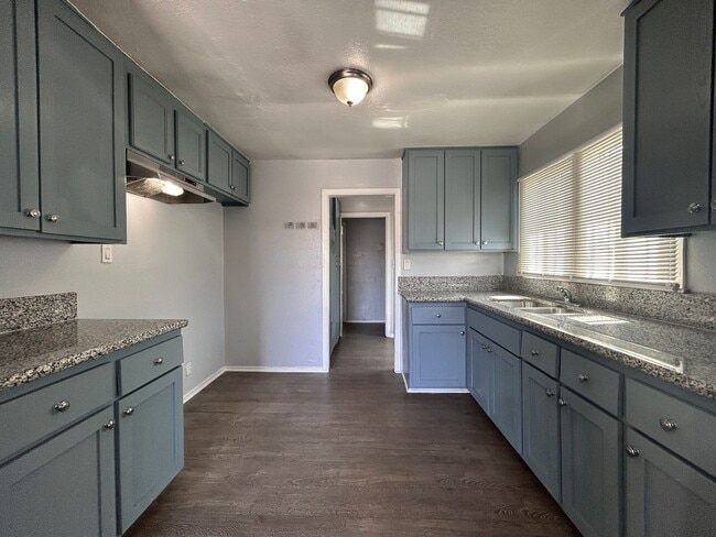 Building Photo - 1434 W 145th St Unit 1434 W. 145th St. A