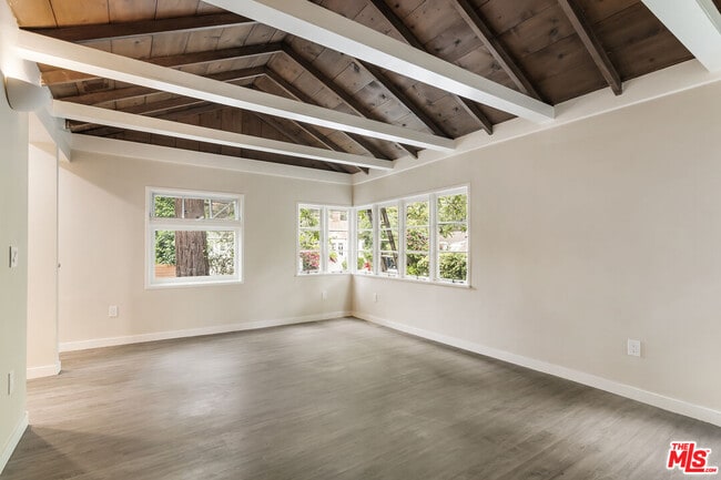 Building Photo - 937 N Beverly Glen Blvd