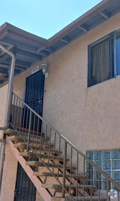 Building Photo - 3221 1/2 Andrita St Rental