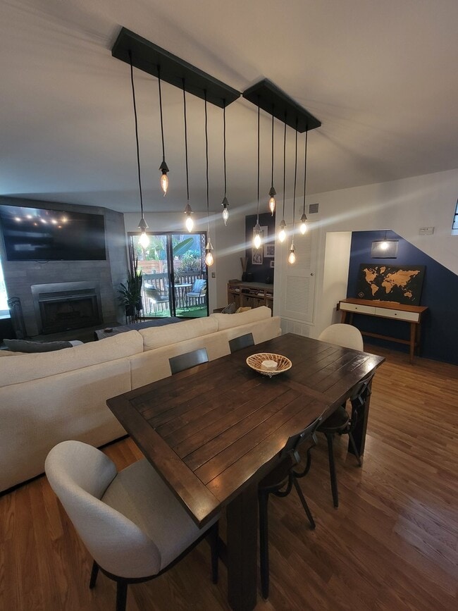 Photo - 943 Torrance St Unit 2