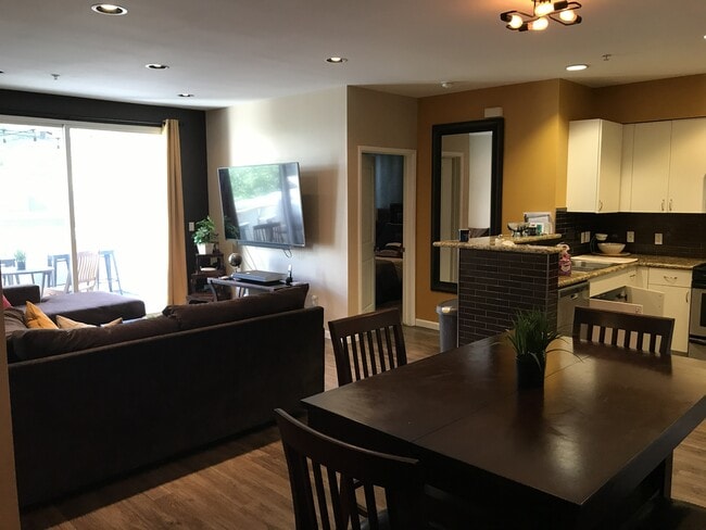 Dining Room - 1801 E Katella Ave Unit Stadium Lofts Rental