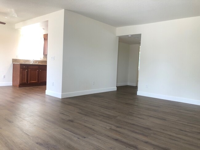 3133C - Shady Canyon Foothills