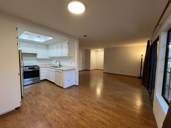 Photo - Canoga Park 1BR w/all appliances, parking,...