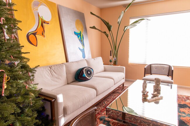 Photo - 960 Larrabee St Unit 222