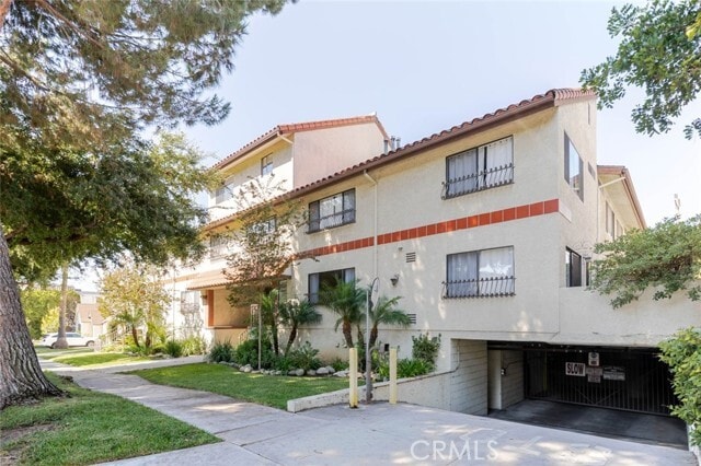 Building Photo - 1043 Thompson Ave