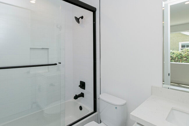 Photo - 10851 1/2 Otsego St