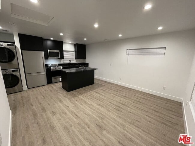 Photo - 9504 Gothic Ave