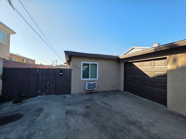 Photo - 5424 Camp St