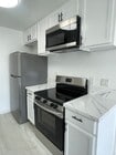 Stove styles - Western Serrano Ave Apartments