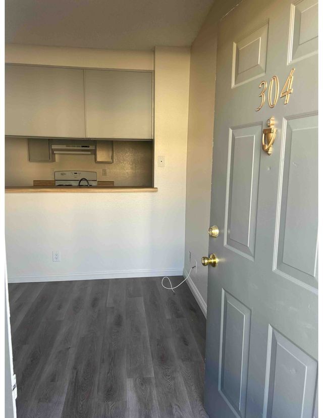 304 - 8541 Foothill Blvd