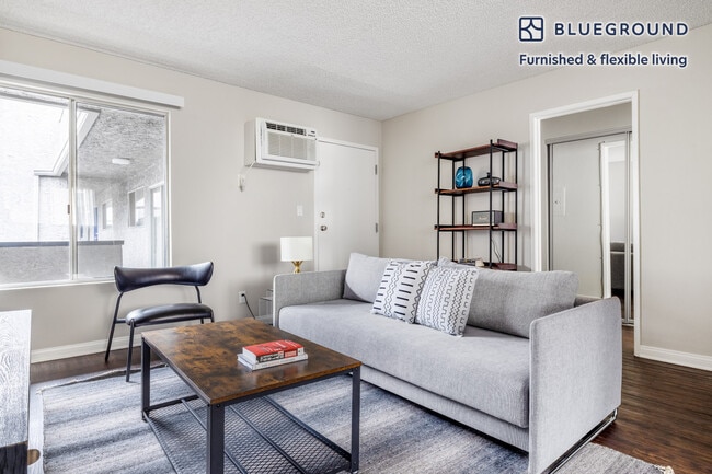 Photo - 1340 N Poinsettia Pl Unit FL3-ID449