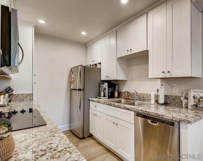 Photo - 8520 Via Mallorca Unit F