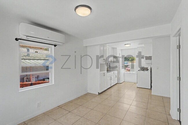 Photo - Unit