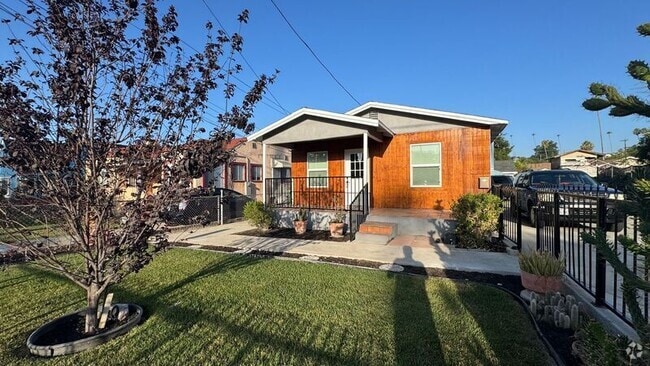 Building Photo - 3501-3503 1/2 Lifur Ave Rental
