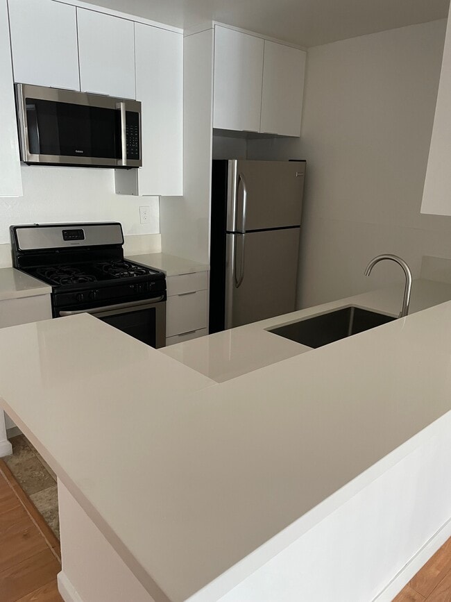 Photo - Kelton Towers Apartments