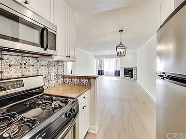 Photo - 5500 Owensmouth Ave Townhome