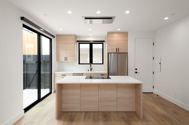 Photo - 811 3rd Street Unit 811