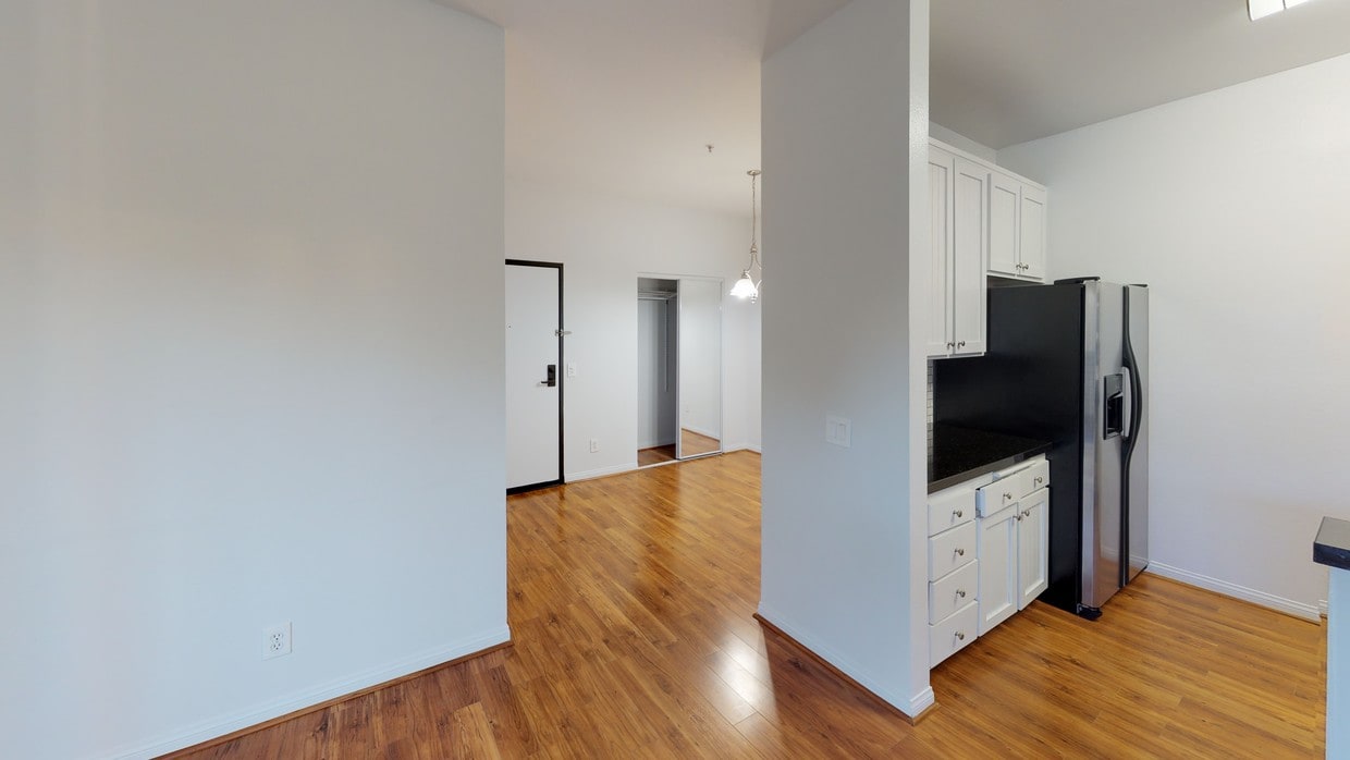 3D Tour - Chateau Toluca Apartments