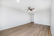 Photo - 3537 Clarington Ave
