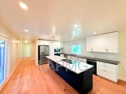 Photo - 4762 Charters Ave