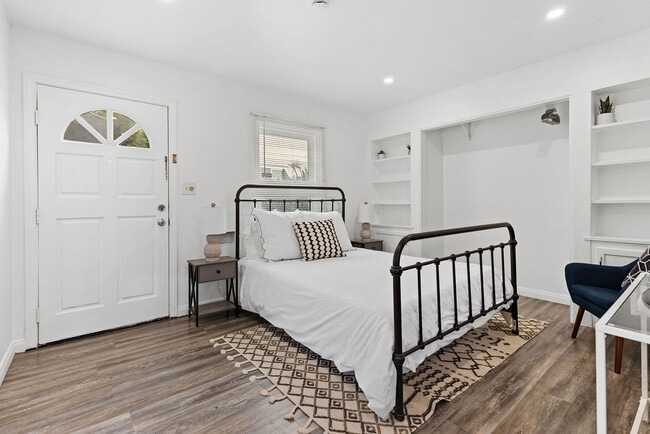 Photo - 512 W Juniper St