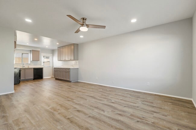 Photo - 2516 Voorhees Ave