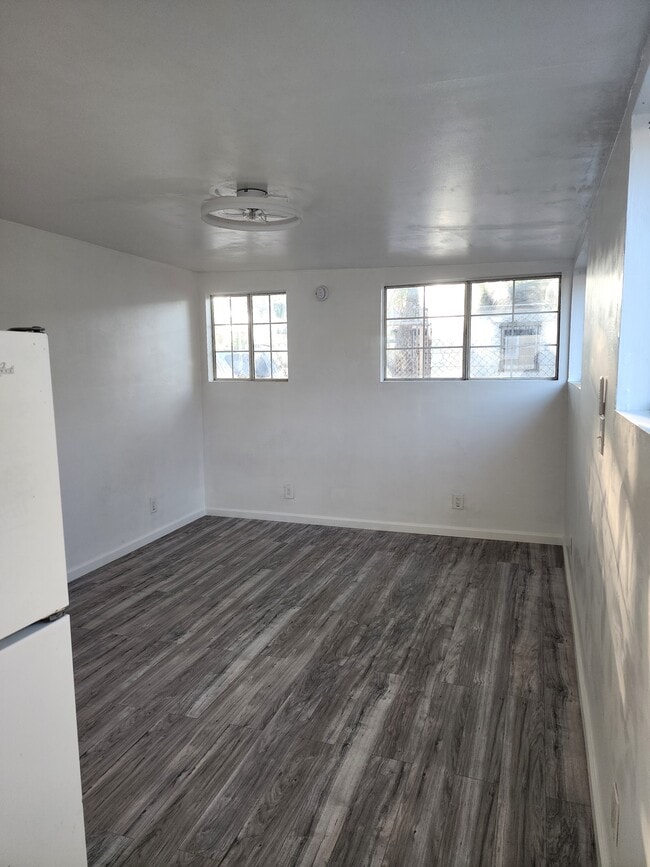 Photo - 6116 Brooklyn Ave