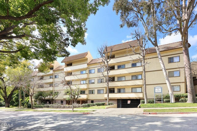 Building Photo - 1339 N Columbus Ave Unit 204