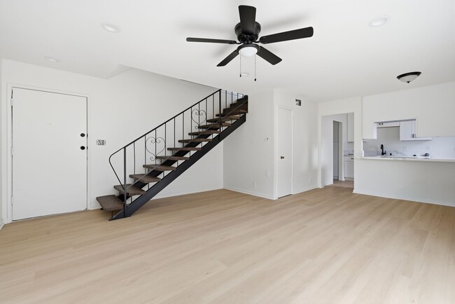 Photo - 1172 N Shattuck St Unit #B