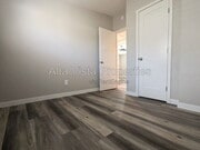 Photo - 965 Beverly Ave