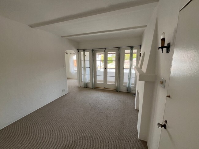 Inside living room - 1617 California Ave Unit 1