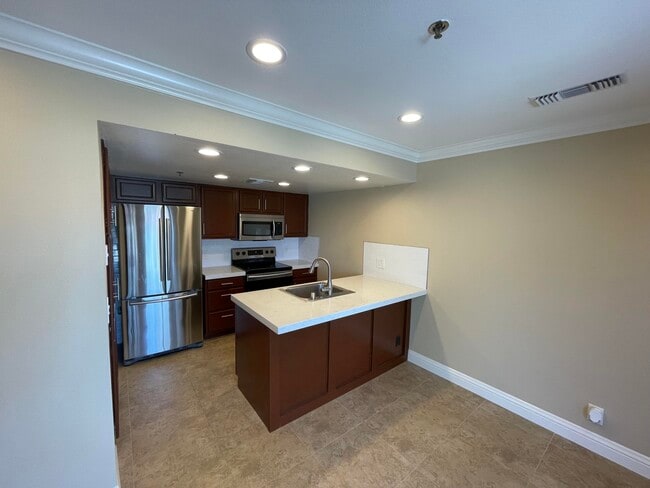 Photo - 43376 Cook St Unit 183