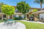 Photo - Villa La Paz Apartments