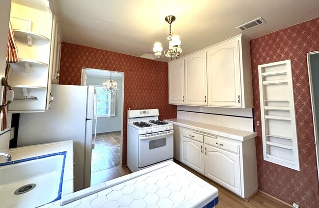 Photo - La Jolla - 2 BR / 1 BA Cottage at the Cove...