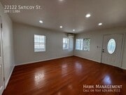 Photo - 22122 Saticoy St