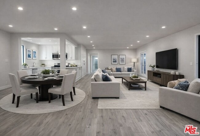 Building Photo - 8360 Blackburn Ave Unit 6