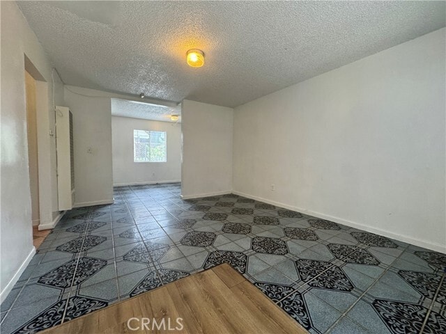 Building Photo - 2230 Wall St Unit 1
