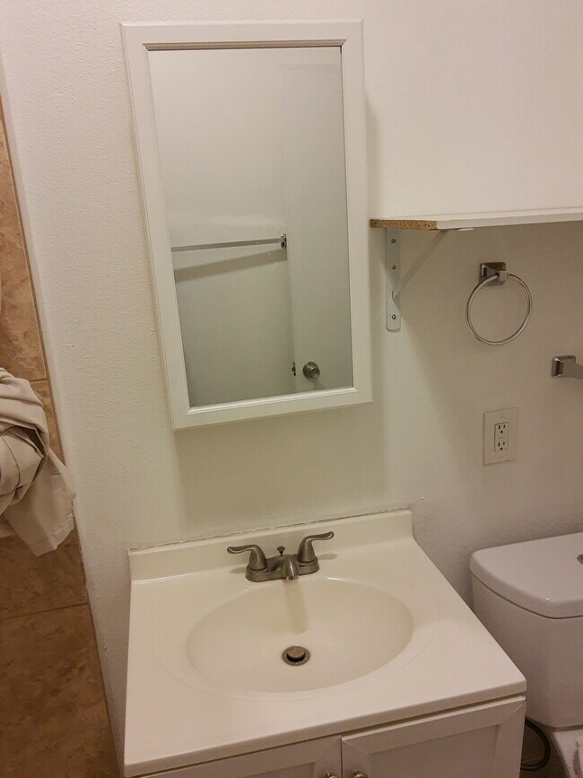 Photo - 941 E 52nd Pl Unit 943