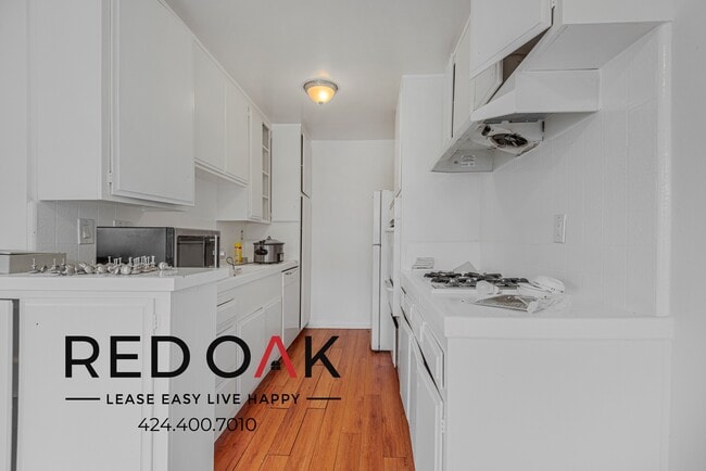 Photo - 7010 Lanewood Ave Unit 205