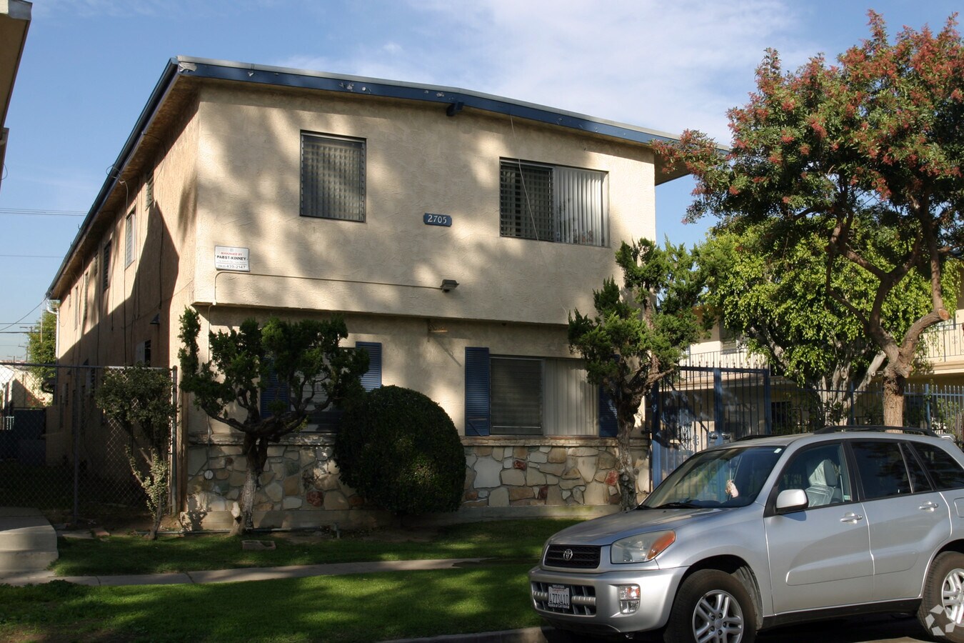 Photo - 2705-2723 E Spaulding St