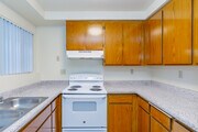 1BR, 1BA - 647SF - Greenbrier Apartments