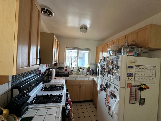 Photo - 3747 1/2 Westwood Blvd Unit 3747 1/2