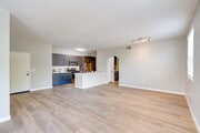 2BR, 2BA - 1,005SF - Parc Chateaux Apartments