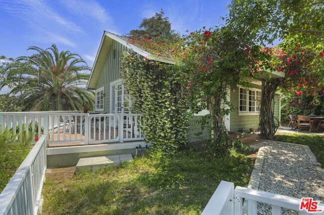 Building Photo - 1538 Parmer Ave Rental
