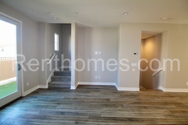 Photo - 4326 Star Path Way