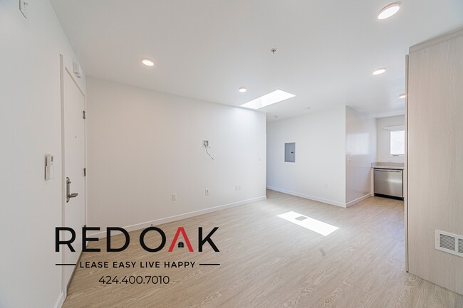 Photo - 847 S Sherbourne Dr Unit 10